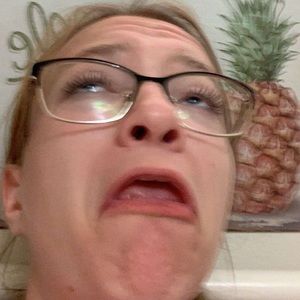 Meet your Posher, Hayley